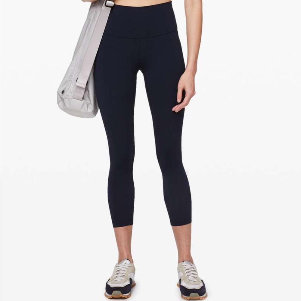 Lululemon Wunder Under High-Rise Tight 25” - True Navy - Size 10